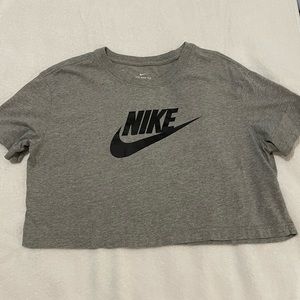 Nike cropped tee